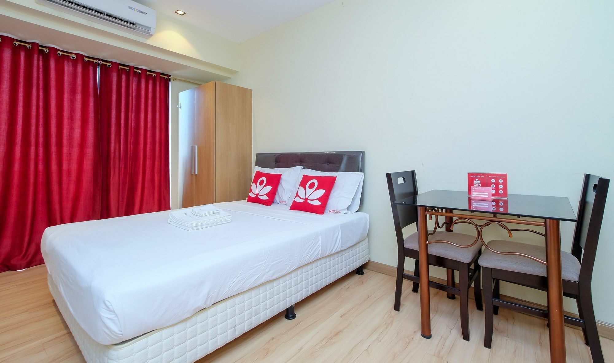 Zen Home Knightsbridge Residences Makati Макати Экстерьер фото