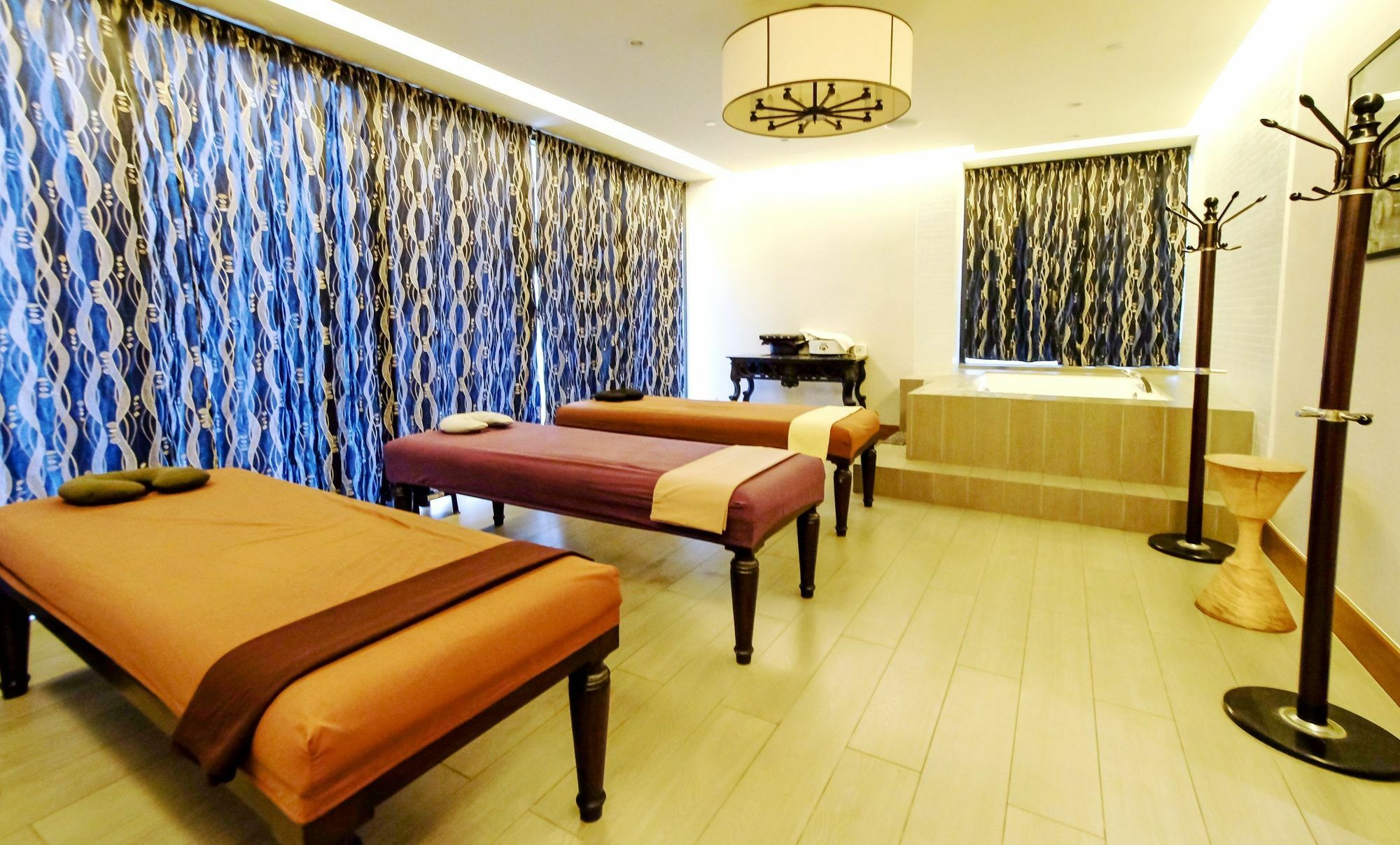 Zen Home Knightsbridge Residences Makati Макати Экстерьер фото
